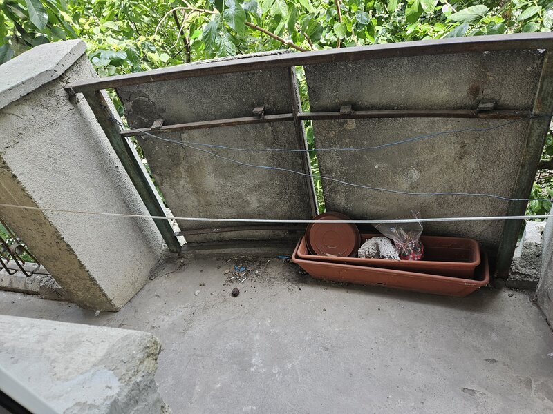 Tei, Otesani, bloc mixt 1987, sup. 40 mp,